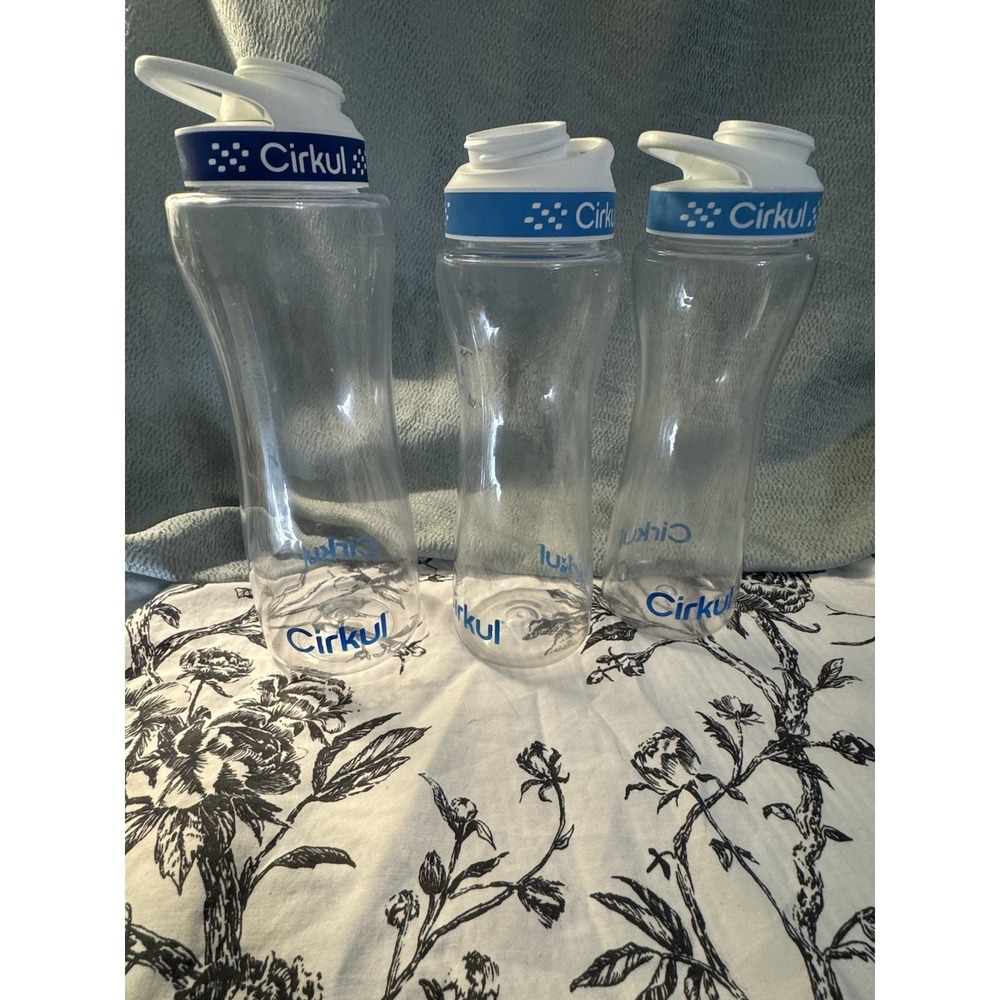 Cirkul set of 3 Clear Reusable Bottles 2 Light Blue 1 Dark Blue 22 oz Each